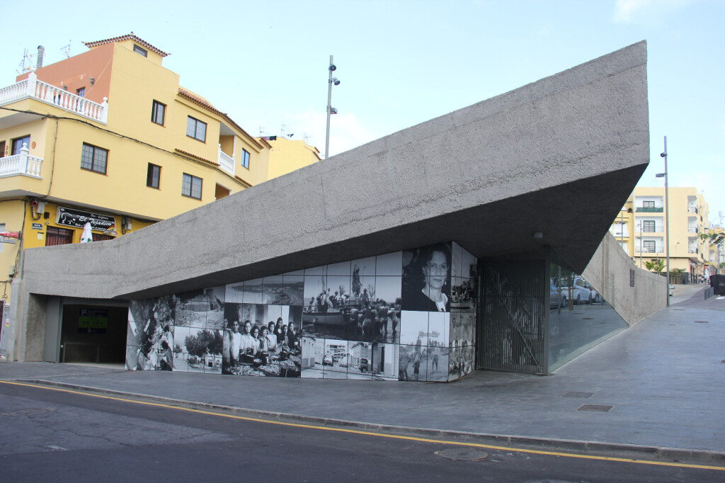 Parking Playa San Juan exteriores