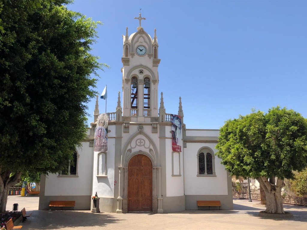 Fachada Iglesia durante las Fiestas Patronales