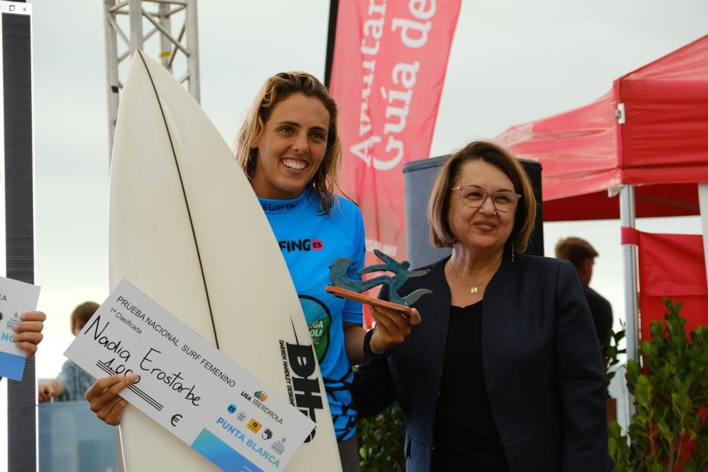 Yael Peña y Nadia Erostarbe, vencedores del Punta Blanca Open de Guía de Isora