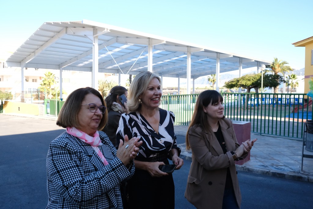 Josefa Mesa, Laly Glez y Maite Pérez-CEIP Adoración Rguez